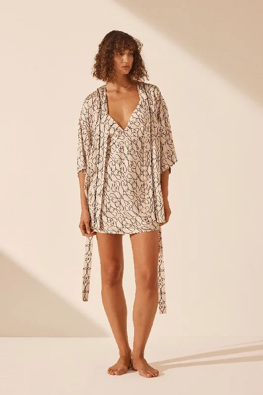 women's pajamas with a blend of comfort, style, and functionalitySERENA ROBE