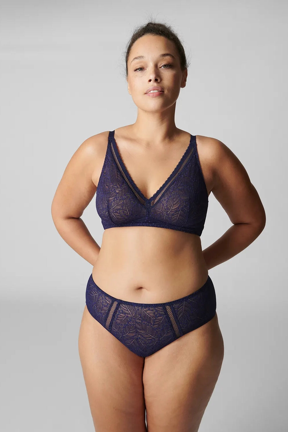 plus-size underwire bra with wide underbandSimone Pérèle | Comete, Slip (Mitternacht)