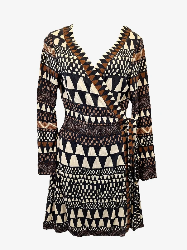 Women's Sweetheart Collar DressesDiane Von Furtsenberg Silk Patterned Wrap Mini Dress Size 12