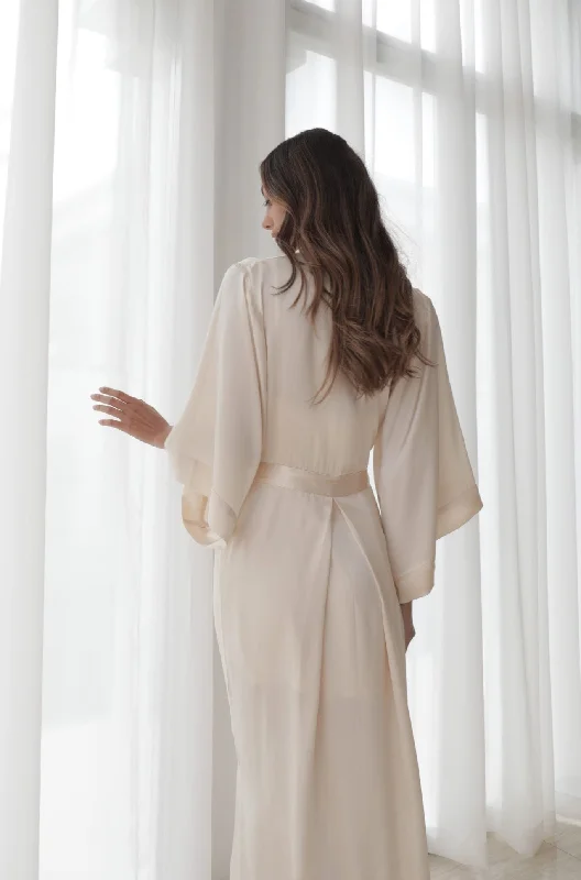 women's pajamas for the holidaysSilk Serenity Robe - Champagne