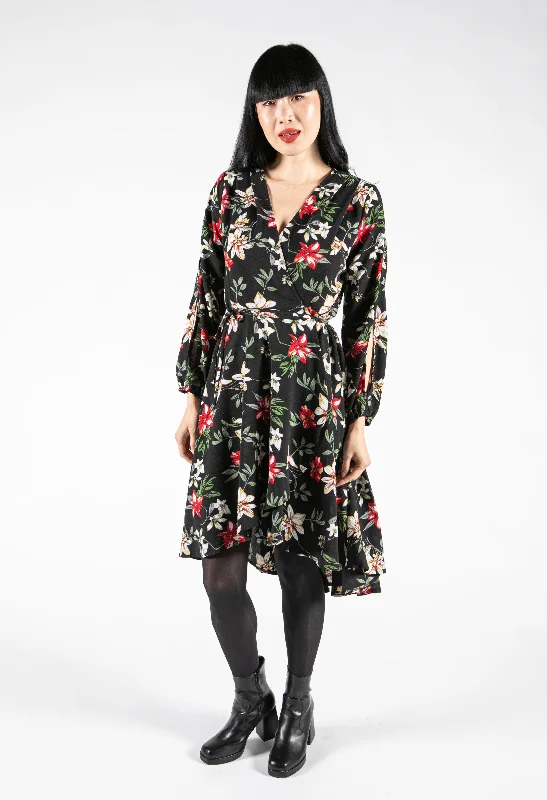 Women's Frayed Hem ShortsWinter Blossom Wrap Dress