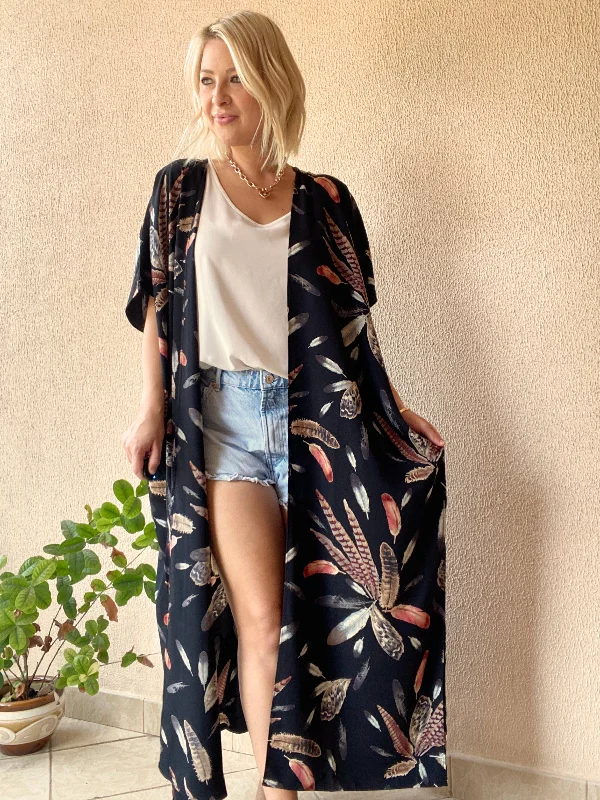 women's pajamas for gift-givingBlack feathers kimono