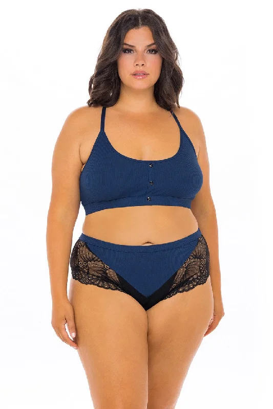 smoothing high-waisted bra for tummy controlCurvy Claribel Lace Bra Set