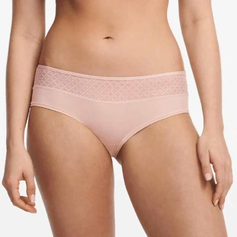 high-compression shapewear briefs with a smooth and toned silhouetteChantelle Norah Chic Shorty